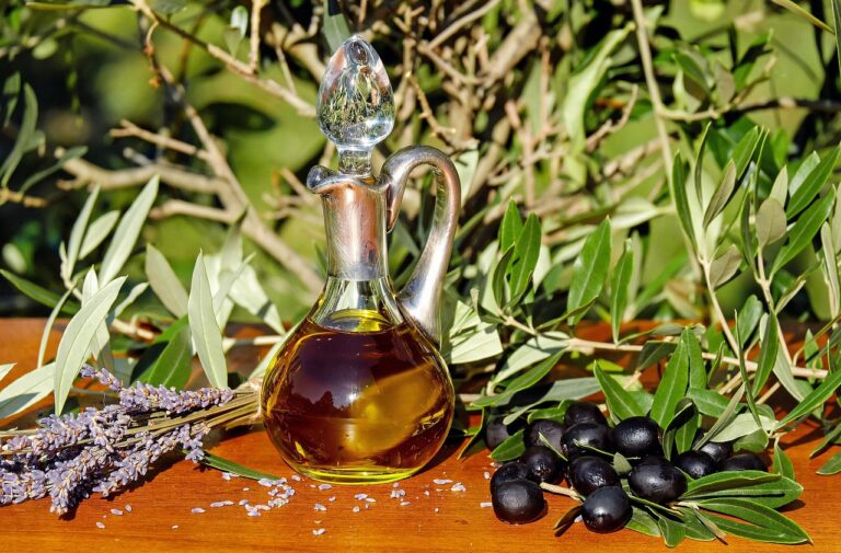 Undecylenic Acid: FDA-Approved Antifungal — Benefits, Evidence & Dosage (2026)
